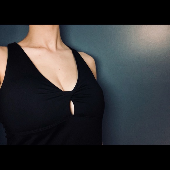 WORKOUT TOPS💪🏼 - Picture 3 of 3